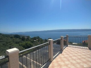 Villa Jesenice bei Dugi Rat Buitenaudio-opname 5