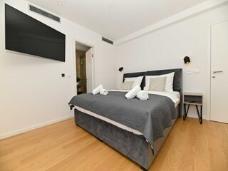 Villa Okrug Gornji Features 40