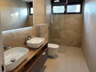 Villa Okrug Gornji Features 16