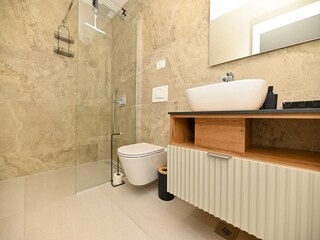 Villa Okrug Gornji Caratteristiche 52