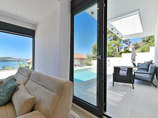 Villa Okrug Gornji Features 34