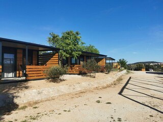 Wohnwagen Pirovac Außenaufnahme 7