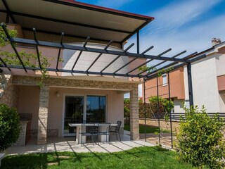 Maison de vacances Turanj Enregistrement extérieur 9