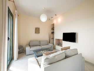 Villa Péra Mélana Features 28