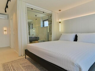 Villa Okrug Gornji Caratteristiche 13