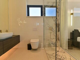 Villa Okrug Gornji Caratteristiche 32