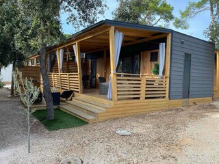 Caravan Biograd  22