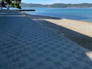 Caravan Biograd  36