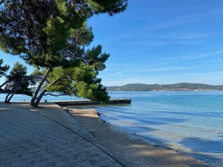 Caravan Biograd  34