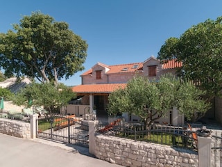 Ferienhaus Škrip Außenaufnahme 4