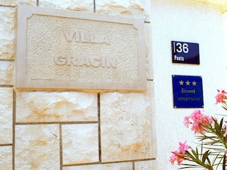 Apartment Povlja Außenaufnahme 4