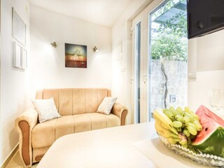 Apartment Povlja Ausstattung 1