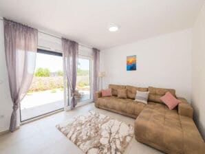 Villa Sunrise with Outdoor Pool - Four Bedroom Villa with Pool - Srima - image1
