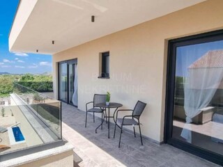 Villa Srima Buitenaudio-opname 2