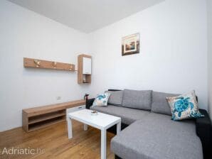 Ferienhaus Holiday Home Violet - Three Bedroom Holiday Home - Zubovići - image1
