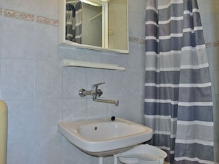 Apartment Lopar Features 10