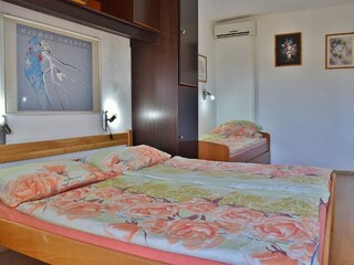 Apartment Lopar Features 11