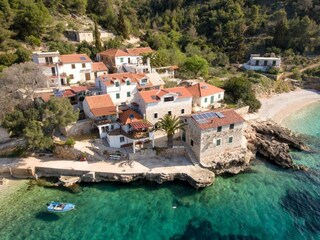 Holiday house Gdinj  37