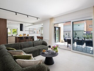 Villa Kaštel Stari Caratteristiche 1
