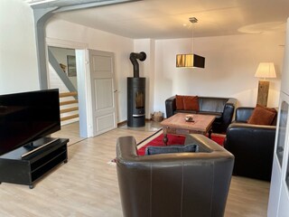 Wohnzimmer OG Blick Kamin