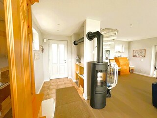 Eingangsbereich mit Garderobe und Spiegel EG