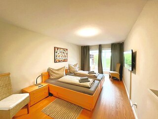 2. Doppelzimmer mit TV im Souterrin