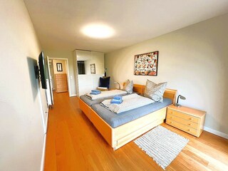 2. Doppelzimmer mit TV im Souterrin