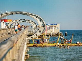 Badespaß an der Seebrücke