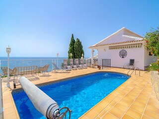 Villa Nerja Buitenaudio-opname 1