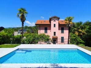 Ferienhaus Elegante Villa mit privatem Garten,Swimmingpool - Porto Valtravaglia - image1