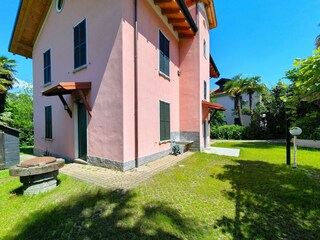 Vakantiehuis Porto Valtravaglia Buitenaudio-opname 3