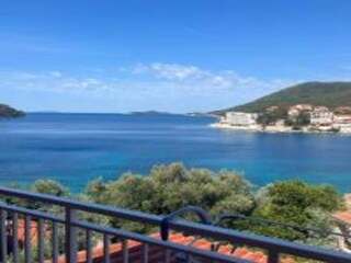 Appartement Brna Buitenaudio-opname 2