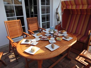 Südterrasse mit Strandkorb