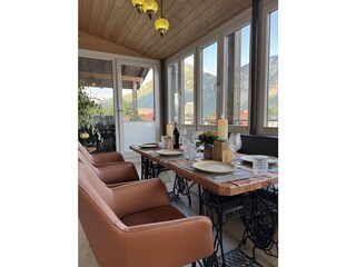 Esszimmer mit Bergblick