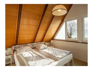 Schlafzimmer im Obergeschoss ...