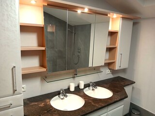 Apart Zirbenherz - Uderns - Badezimmer Doppelwasch