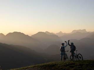 MountainbikeAbendstimmungNationalparkKalkalpenPaar