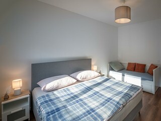 Schlafzimmer mit Ausziehbett