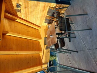 Essgarnitur auf der Terrasse