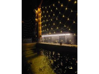 auch der Whirlpool ist weihnachtlich beleuchtet