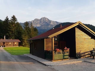 Hütte im Sonnenlicht