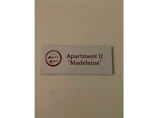 Schild Apartment Madeleine