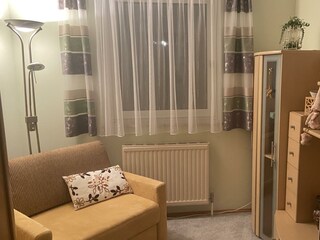 kleines Lese-und Spielzimmer