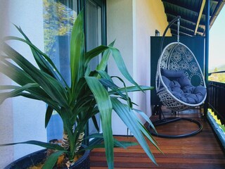 Hängesessel am Balkon