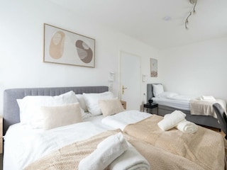 104337-352932-vFiVYVlRHPhezWBe-RIbFNKL8AiCVcWOAdG9