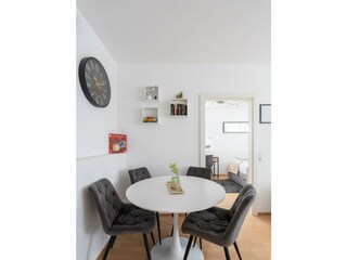 104337-352932-nvfB8iI3Mk9h8q7EqEAklGh9TVzjUpniQwna