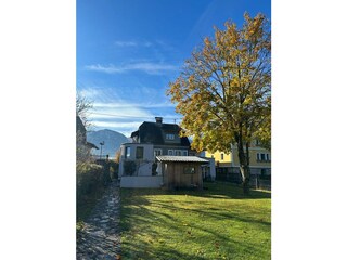 Haus von der Straße aus