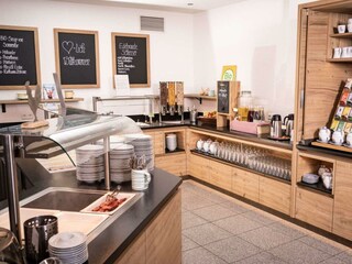 DSC00201_2048px-2-1800x1200