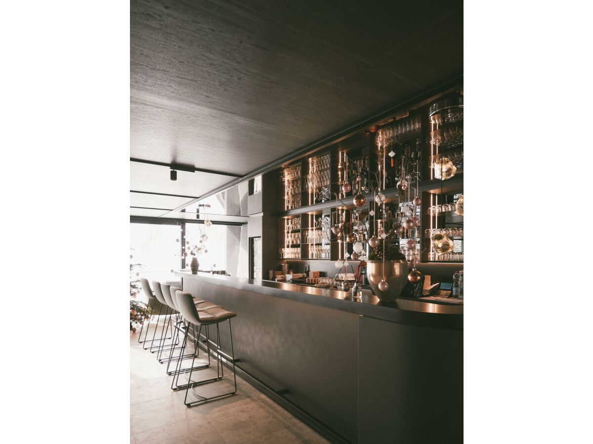 LobbyBar_01