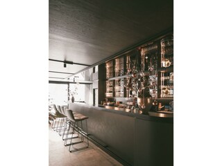 LobbyBar_01